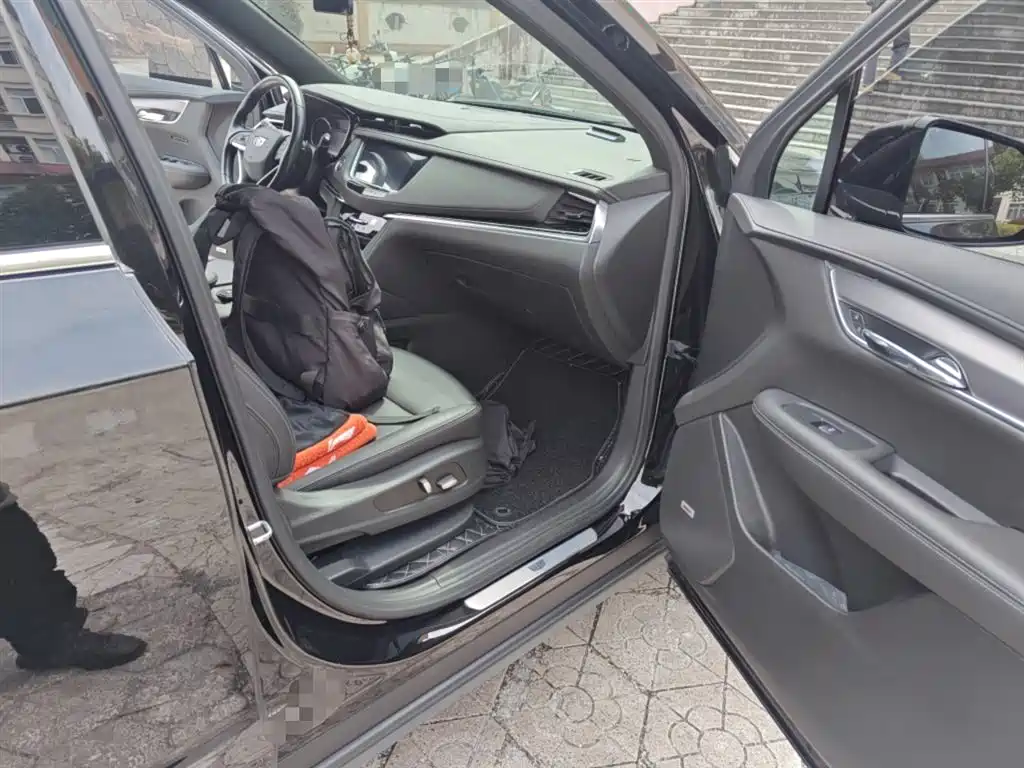 Cadillac XT6 2020 28T seven-seater stylish model купить на сайте DeffCars
