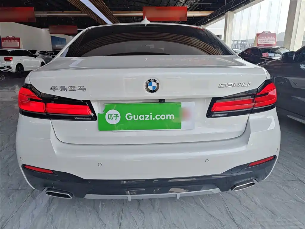 BMW 5 Series 2023 facelift 530Li leading M sports package купить на сайте DeffCars
