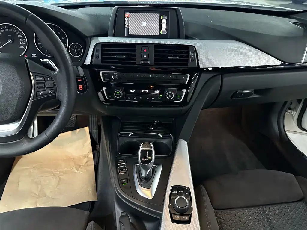 BMW 3 Series 2017 320i M Sports купить на сайте DeffCars