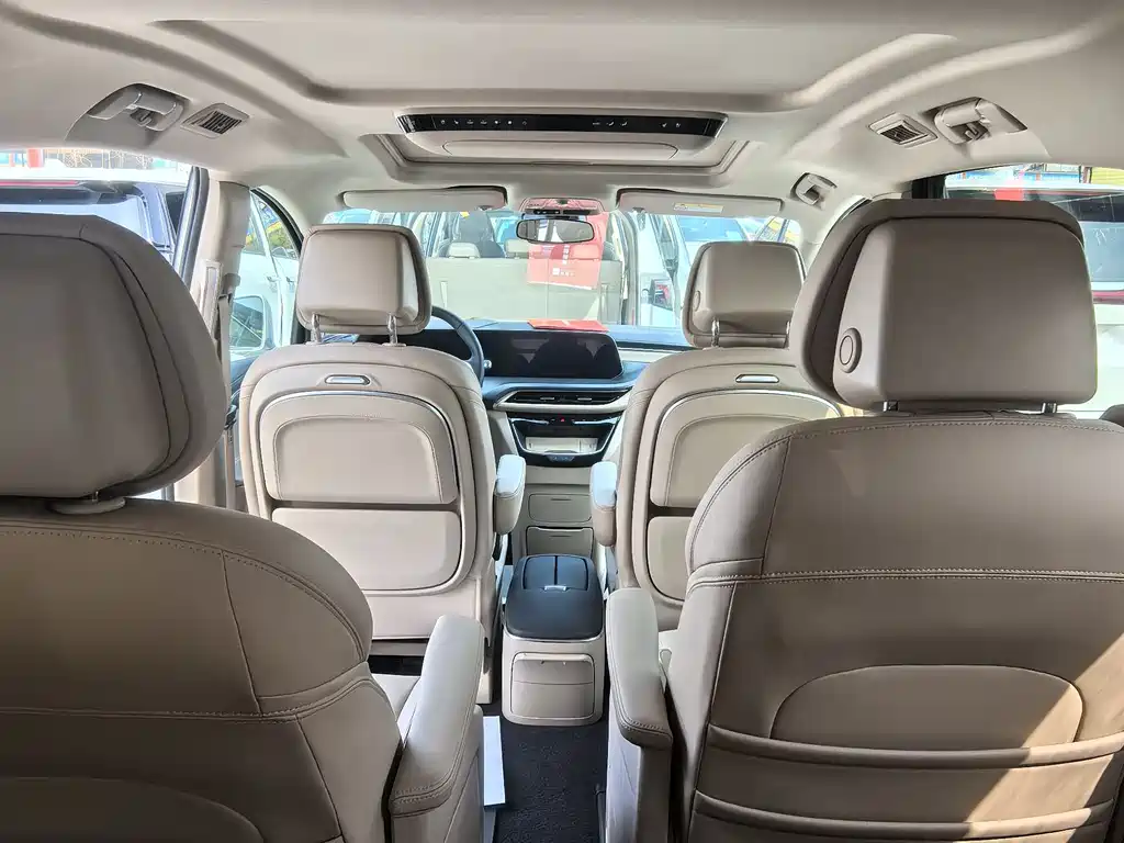 Buick GL8 New Energy 2025 Lu Shang Exclusive Edition 7 Seats купить на сайте DeffCars