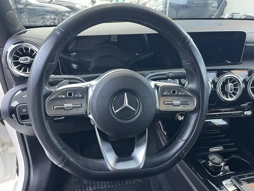 Mercedes-Benz A-Class 2020 A 200 L Sports Sedan купить на сайте DeffCars