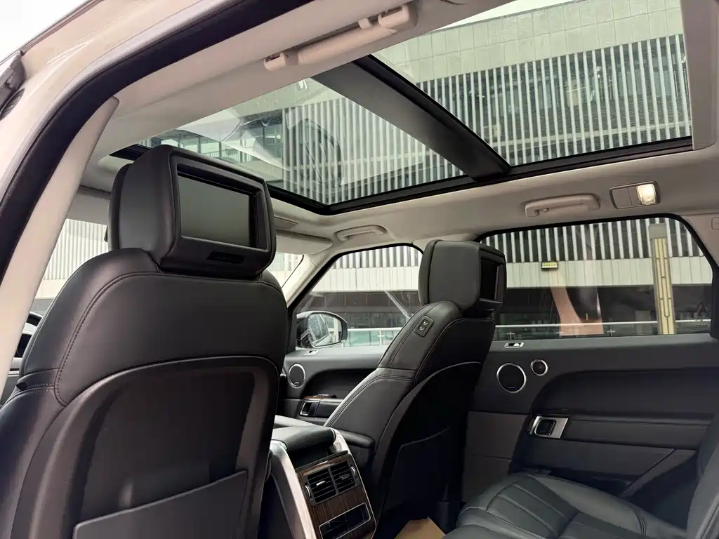 Range Rover Sport New Energy 2018 P400e купить на сайте DeffCars