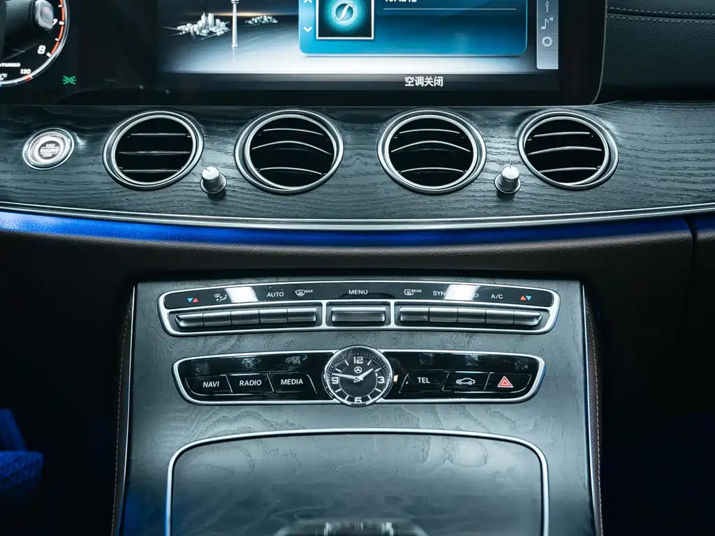 Mercedes-Benz E-Class 2017 E 300 L Sporty and Stylish купить на сайте DeffCars