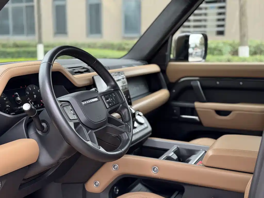 Land Rover Defender 2025 110 3.0T P400 Dark Special Edition купить на сайте DeffCars
