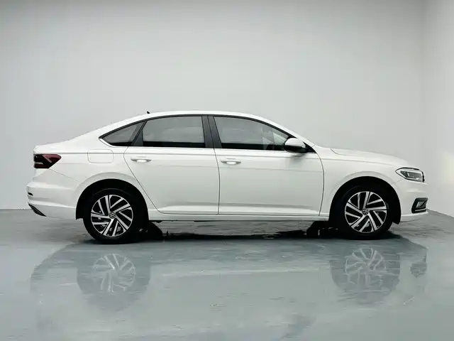 Lavida 2022 1.5L automatic comfort version купить на сайте DeffCars