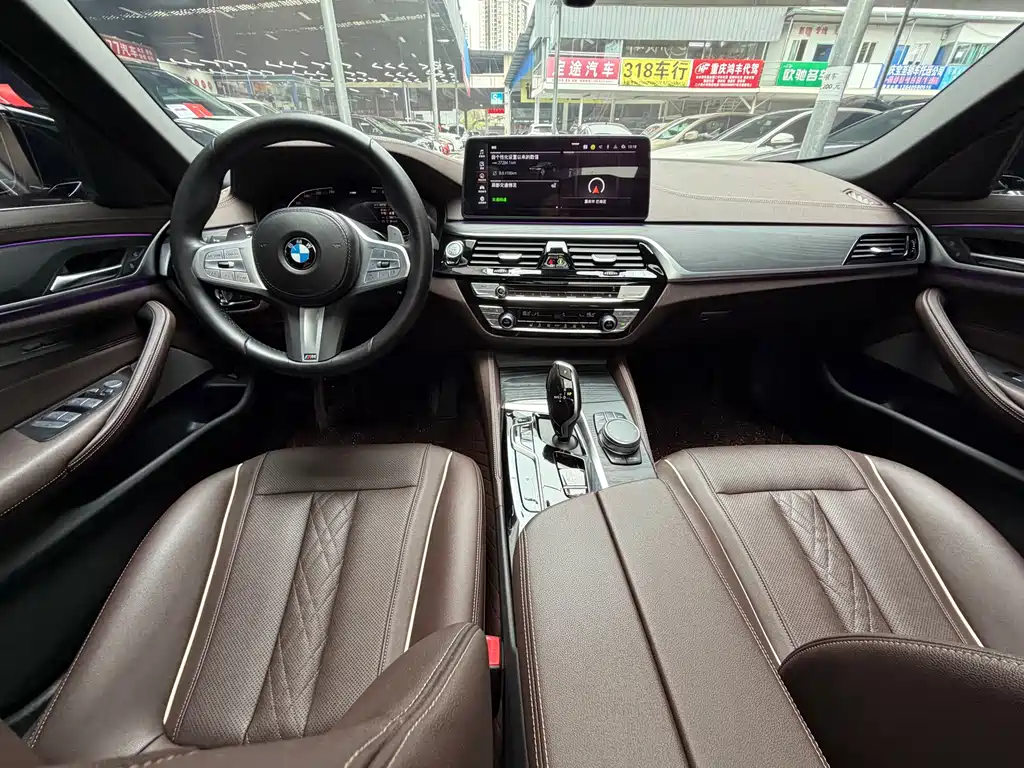 BMW 5 Series 2023 facelift 530Li leading M sports package купить на сайте DeffCars