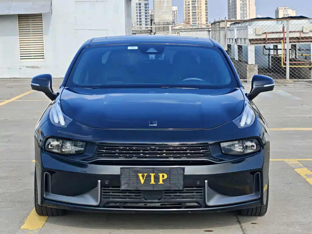 Lynk & Co 03 2022 1.5TD DCT Pro купить на сайте DeffCars