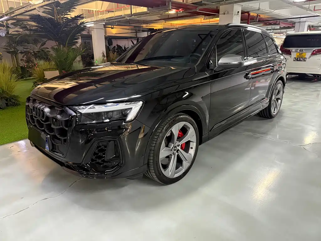 Audi SQ7 2024 4.0 TFSI купить на сайте DeffCars