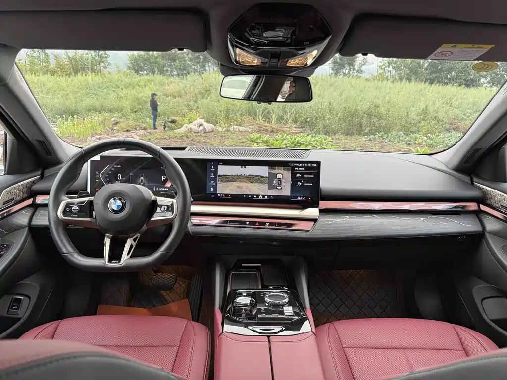 BMW 5 Series 2025 530Li Exclusive M Sports Package купить на сайте DeffCars