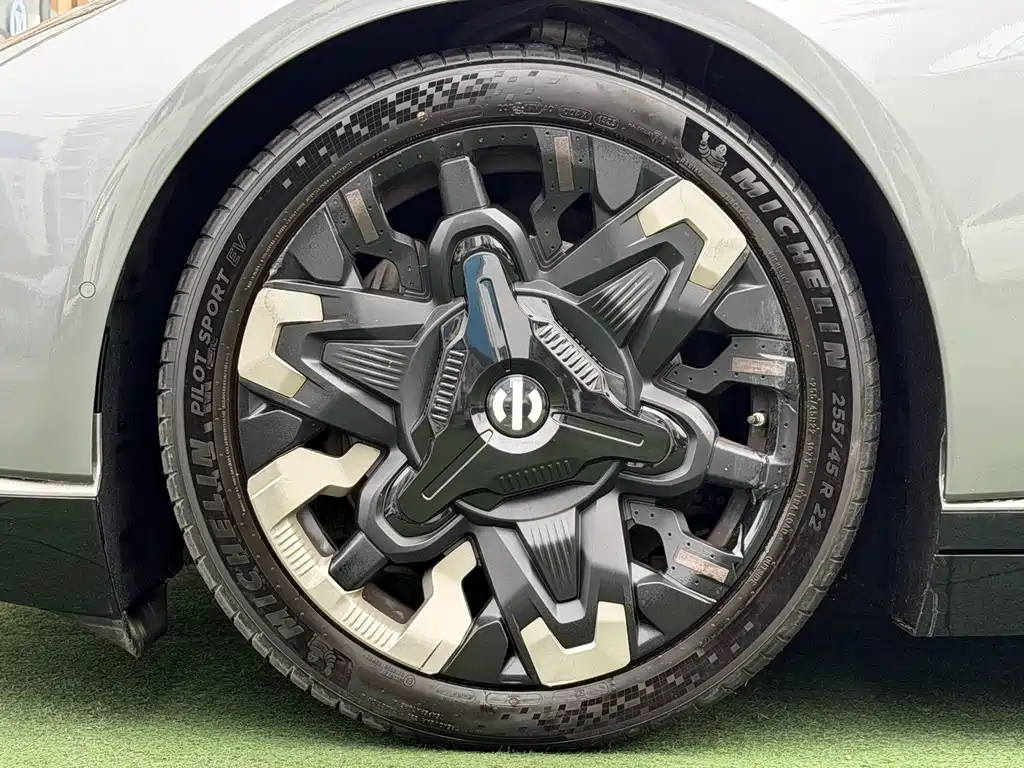 Gaohe HiPhi Z 2023 five-seater version купить на сайте DeffCars
