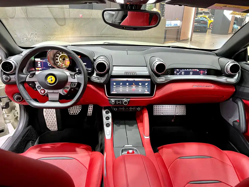 GTC4Lusso 2017 3.9T V8 купить на сайте DeffCars