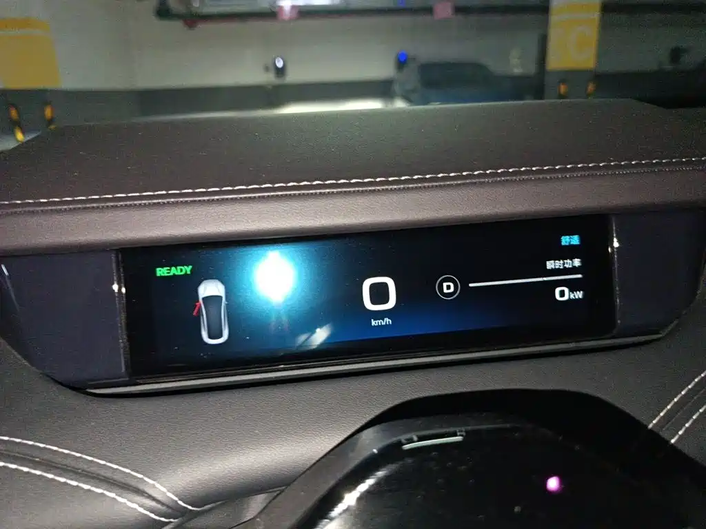 Xiaomi SU7 2024 four-wheel drive, ultra-long battery life, high-end smart driving Max version купить на сайте DeffCars