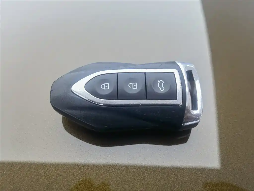Zotye SR9 2017 2.0T Manual Ultimate Heart Edition купить на сайте DeffCars