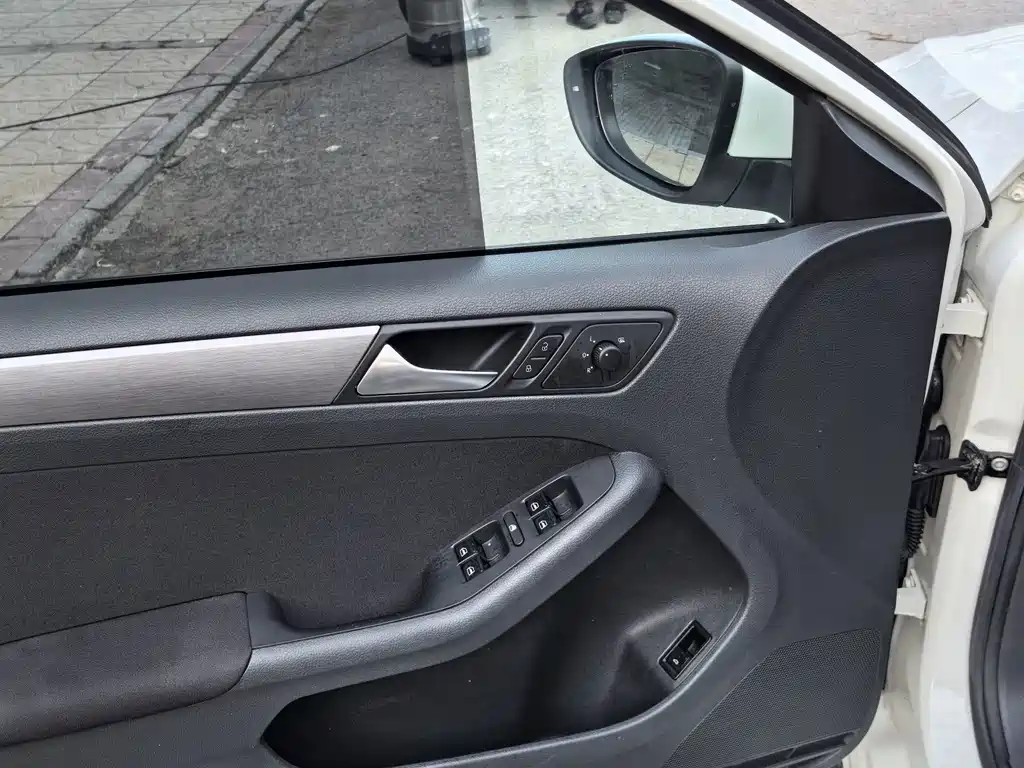 SAGITAR 2014 facelift 1.6L automatic fashion model купить на сайте DeffCars
