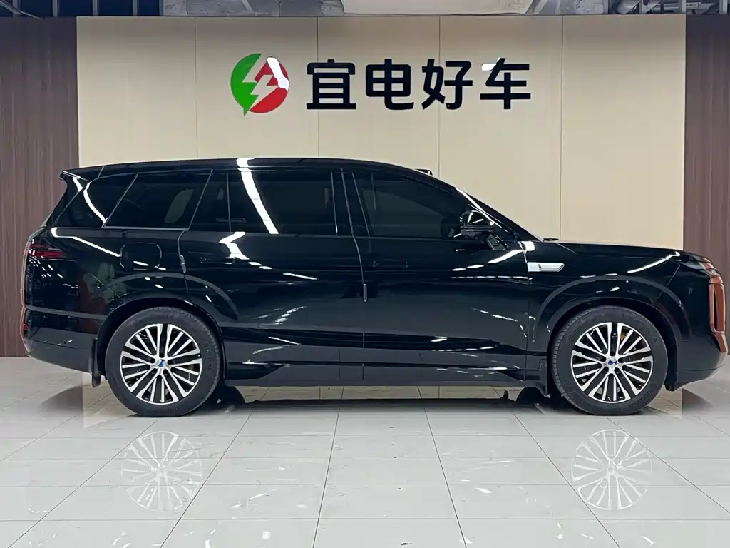 Denza N8L 2025 Honor Model купить на сайте DeffCars