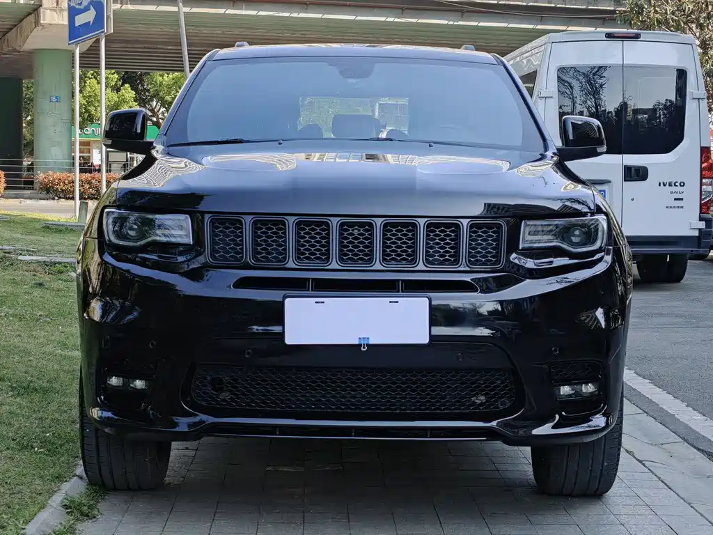 Grand Cherokee (imported) 2020 3.0L Elite Navigation Edition купить на сайте DeffCars