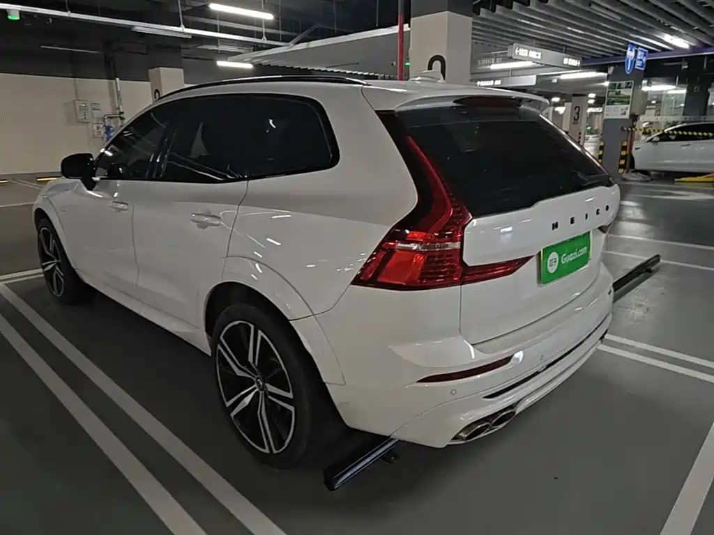 Volvo XC60 plug-in hybrid 2021 T8 E-drive hybrid Zhiyuan sports version купить на сайте DeffCars