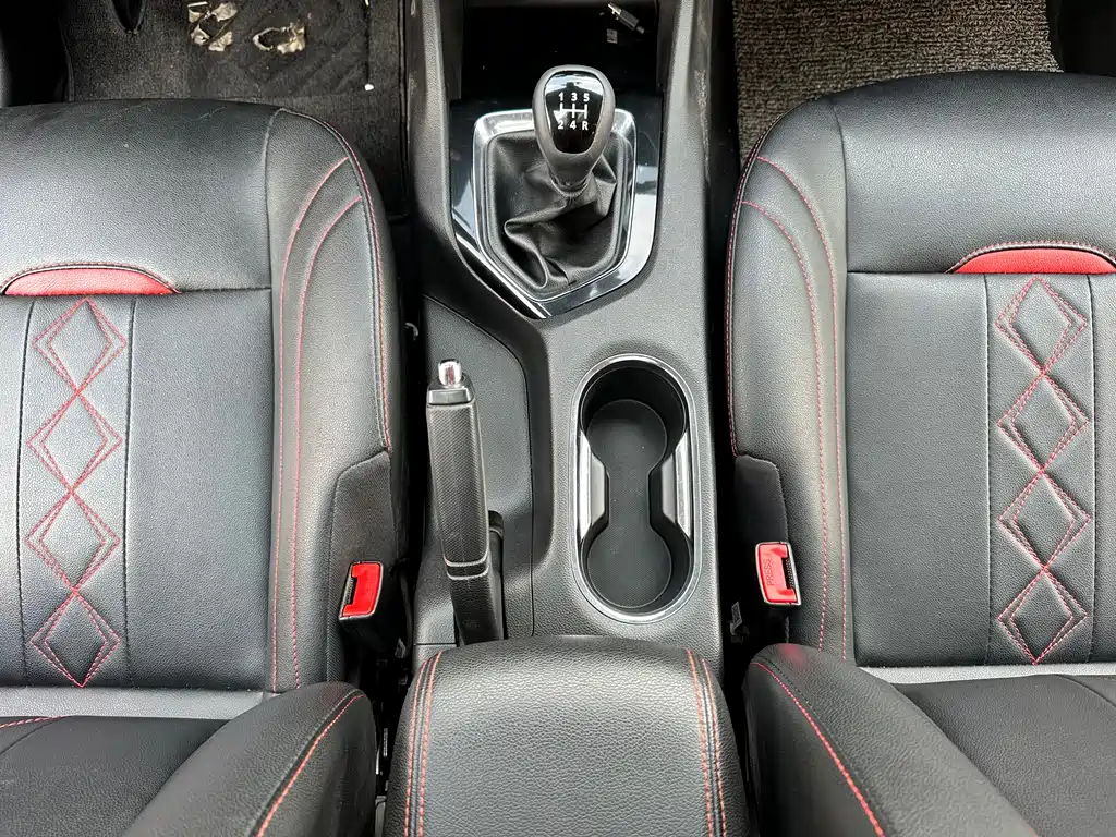 Southeast DX3 2018 1.5L manual premium model купить на сайте DeffCars