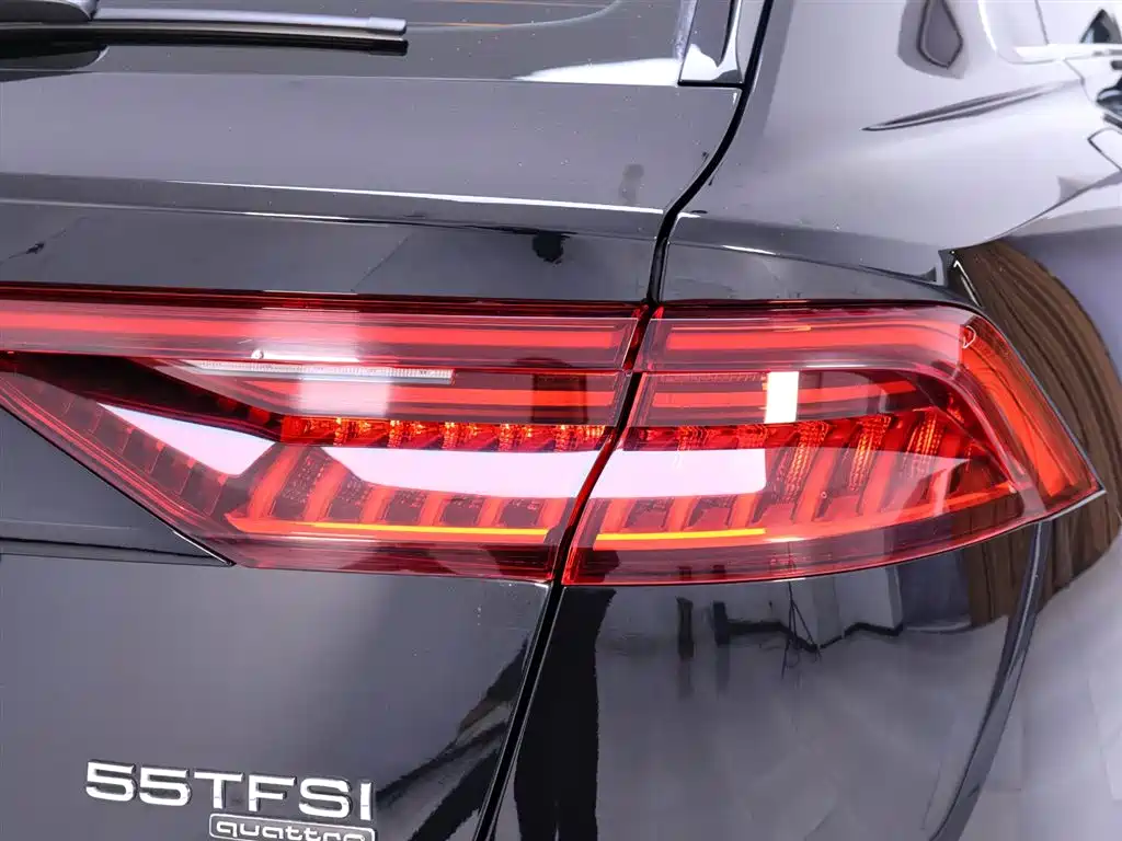 Audi Q8 2023 55 TFSI luxury and dynamic model купить на сайте DeffCars
