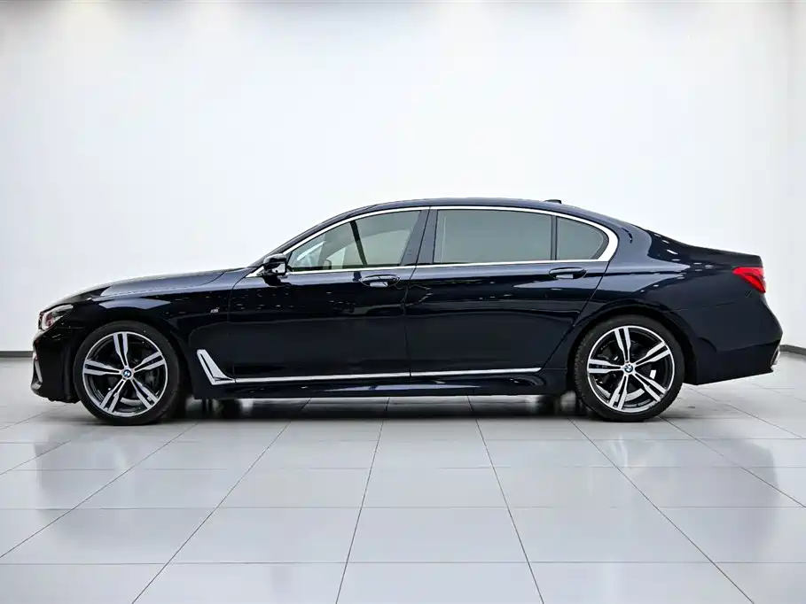 BMW 7 Series 2018 740Li xDrive Exclusive M Sports Package купить на сайте DeffCars