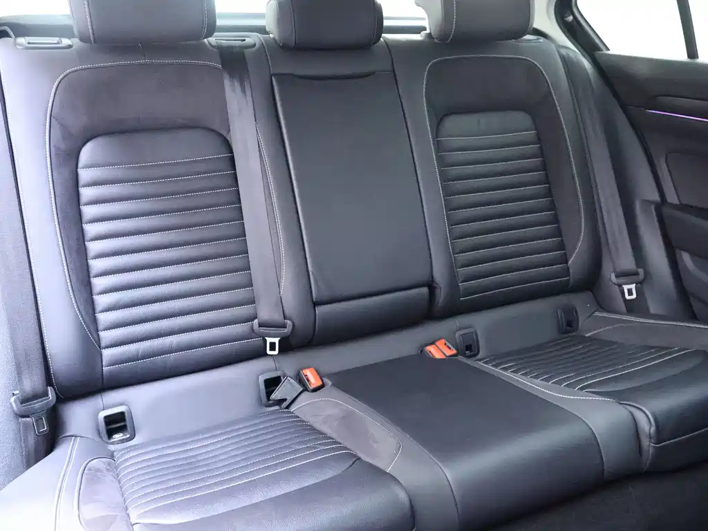Magotan 2023 2 million commemorative edition 330TSI DSG leading model купить на сайте DeffCars