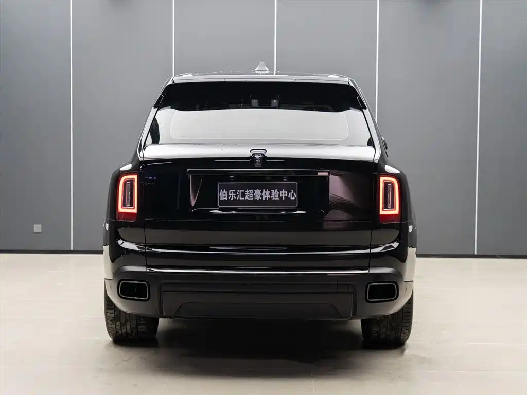 Cullinan 2020 Black Badge купить на сайте DeffCars