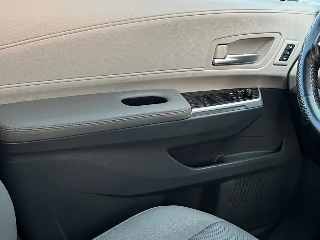 Grevia 2023 2.5L Hybrid Premium PLUS Edition купить на сайте DeffCars