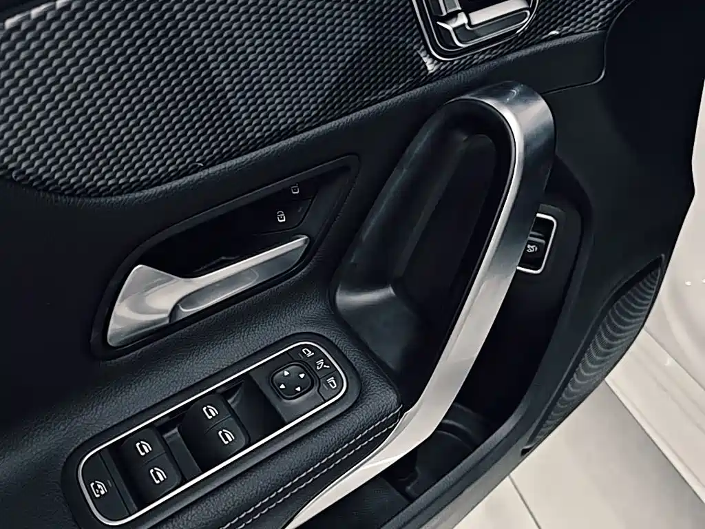 Mercedes A-Class 2022 Triple A 200 L Sport Sedan Fashion Edition купить на сайте DeffCars
