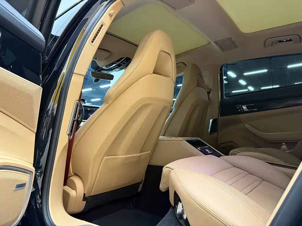 Panamera 2017 Panamera 4 Executive Extended Edition 3.0T купить на сайте DeffCars