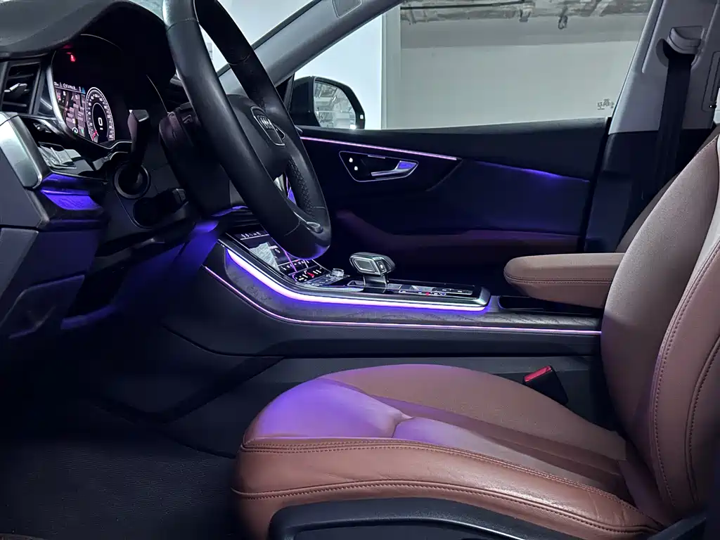Audi Q8 2021 55 TFSI luxury and dynamic model купить на сайте DeffCars