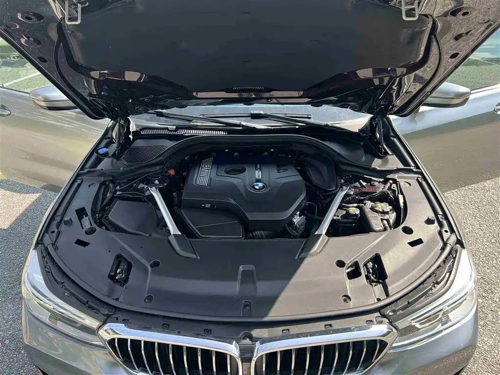 BMW 6 Series GT 2018 630i Luxury Design Package купить на сайте DeffCars