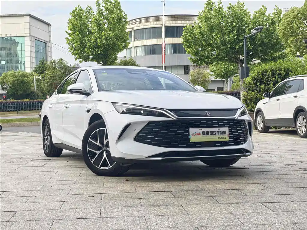 Qin L 2025 DM-i Smart Driving Edition 120KM Transcendent Type купить на сайте DeffCars