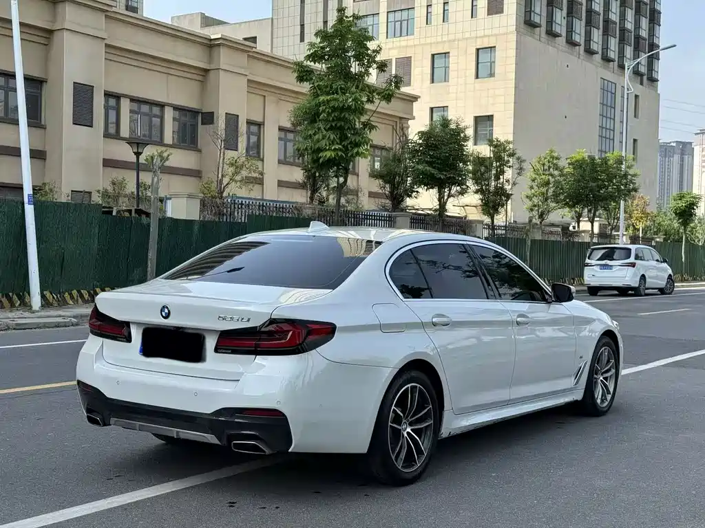 BMW 5 Series 2022 525Li M Sports Package купить на сайте DeffCars