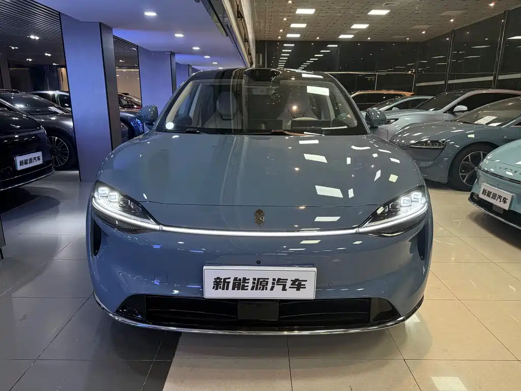 Zhijie R7 2026 pure electric Max+ купить на сайте DeffCars