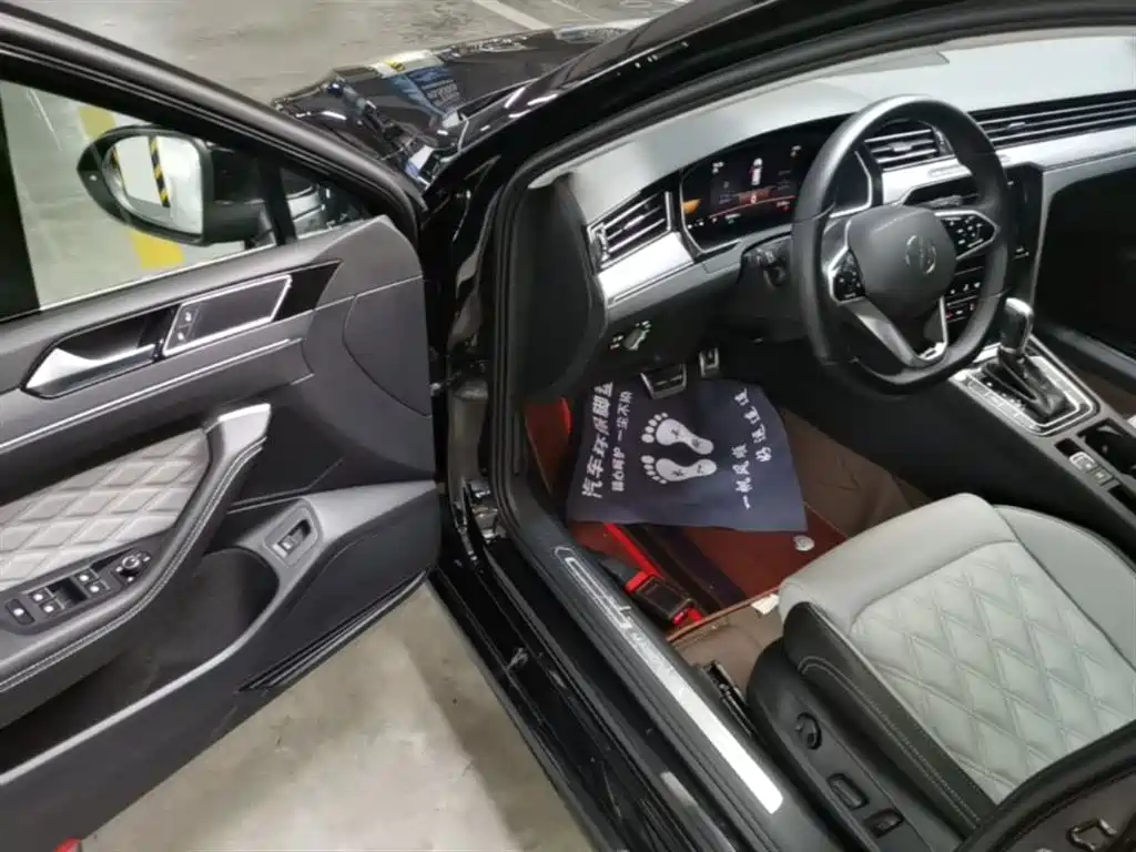 Magotan 2023 2 million commemorative edition 330TSI DSG leading model купить на сайте DeffCars