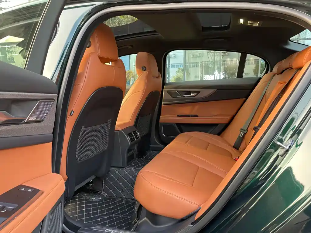 Jaguar XEL 2022 2.0T 250PS R-DYNAMIC S Advanced Sports Edition купить на сайте DeffCars