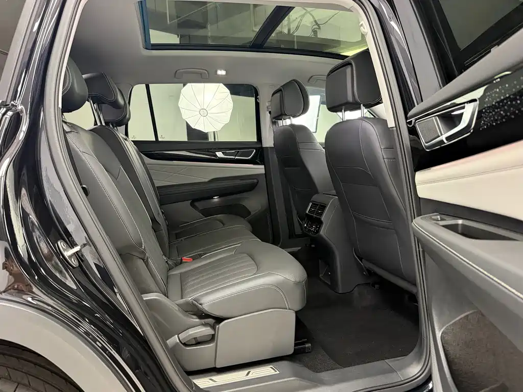 Touron 2023 380TSI four-wheel drive luxury version купить на сайте DeffCars