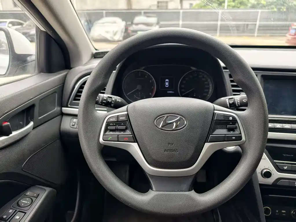 Lingdong 2016 1.6L automatic smart · elite type купить на сайте DeffCars