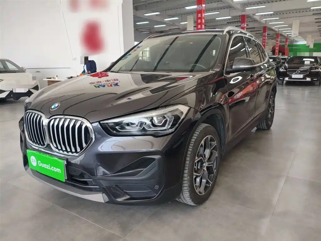 BMW X1 2022 sDrive25Li Leading Model купить на сайте DeffCars