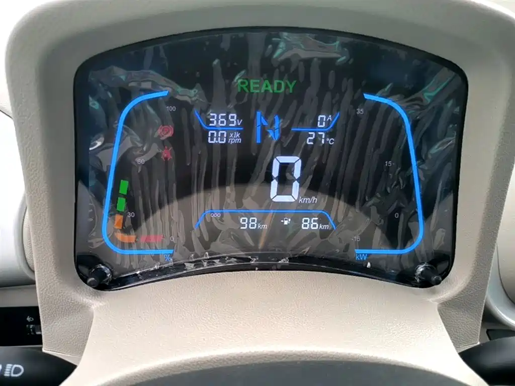 Yizhi EV2 2026 PLUS+ comfort model купить на сайте DeffCars