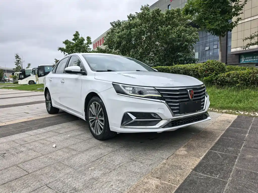 Roewe i6 Classic 2020 PLUS 1.6L CVT 4G Connected Honor Holographic Edition купить на сайте DeffCars