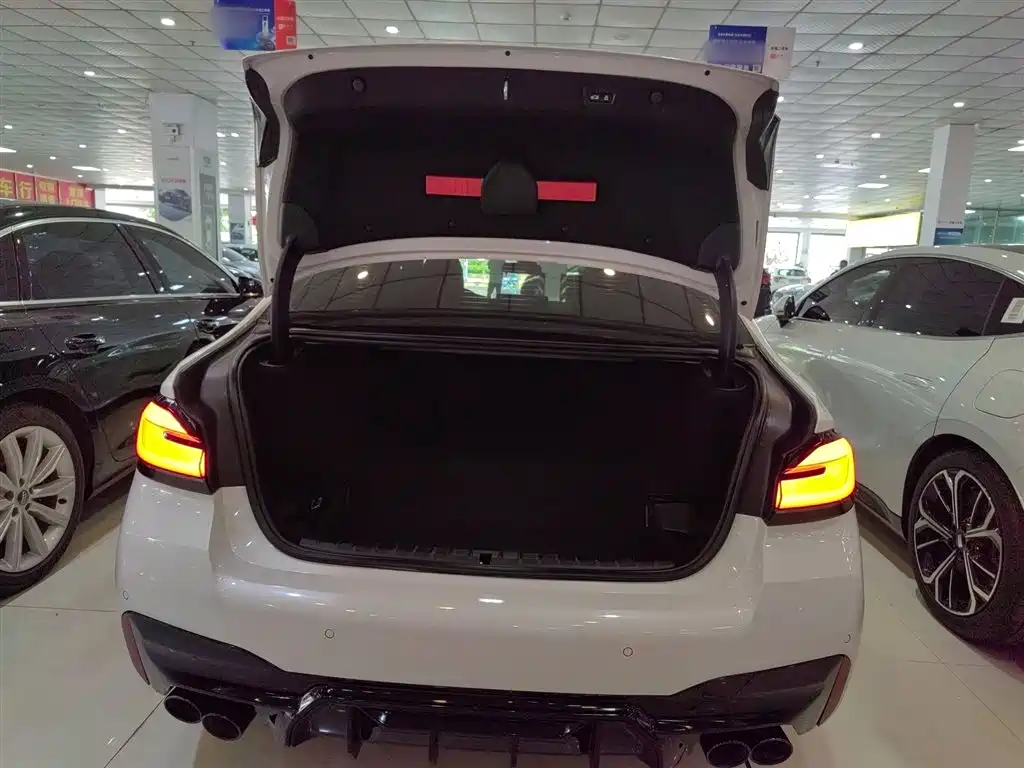 BMW 5 Series New Energy 2021 535Le M Sports Package купить на сайте DeffCars
