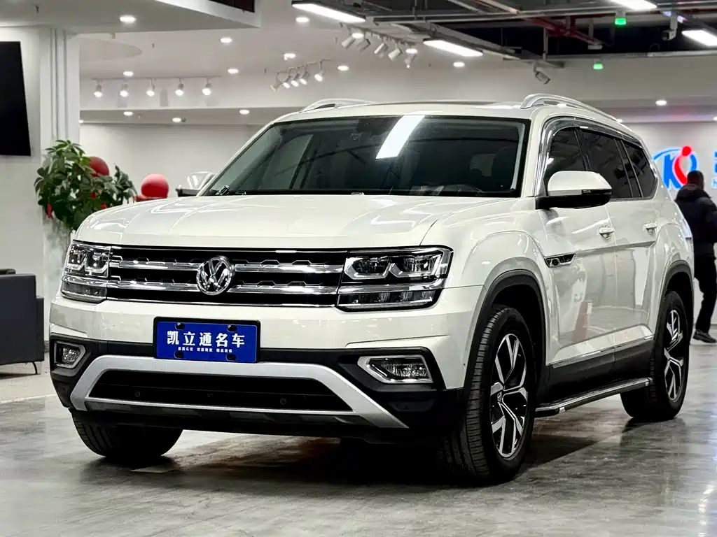 Touron 2019 330TSI 2WD Deluxe Edition National VI купить на сайте DeffCars
