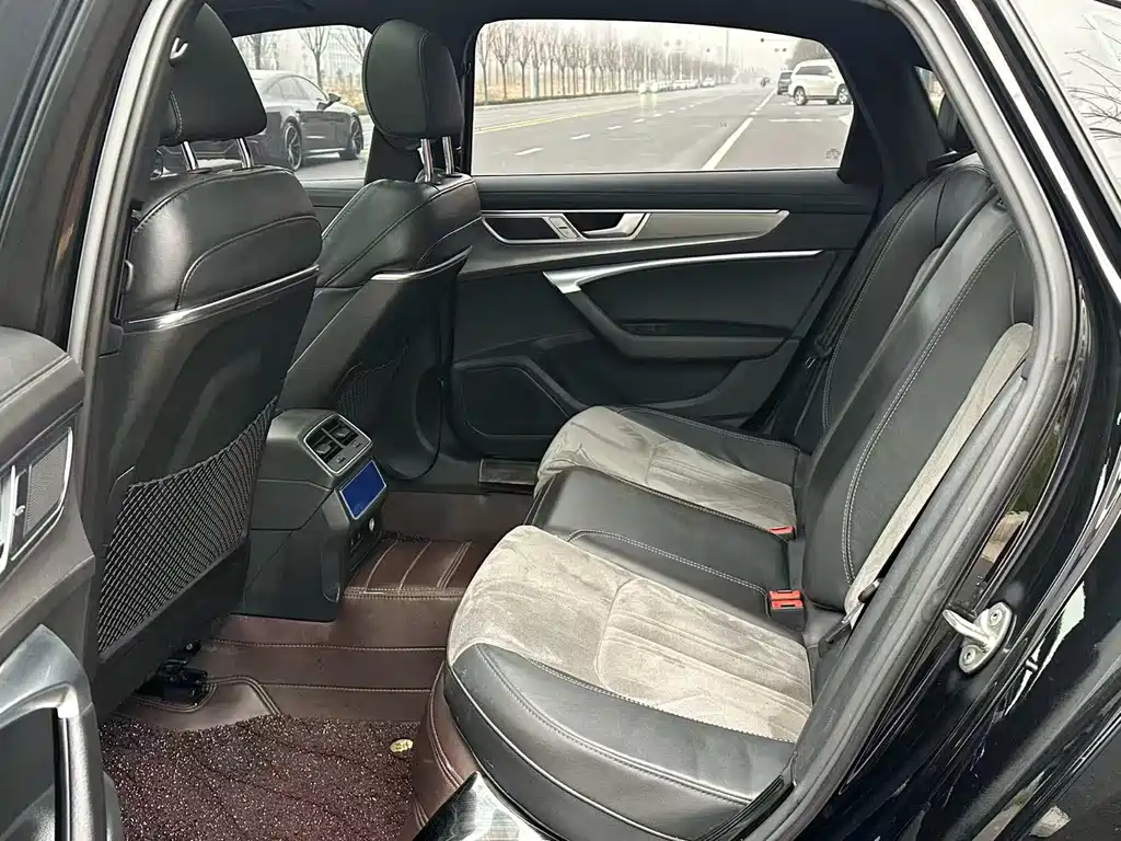Audi A6L 2023 45 TFSI Premium Dynamic Model купить на сайте DeffCars