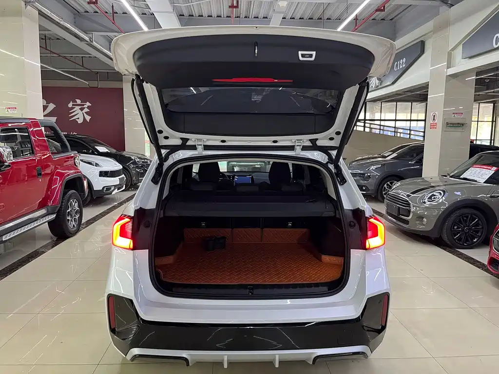 BMW X1 2025 sDrive25Li M Sports Package купить на сайте DeffCars