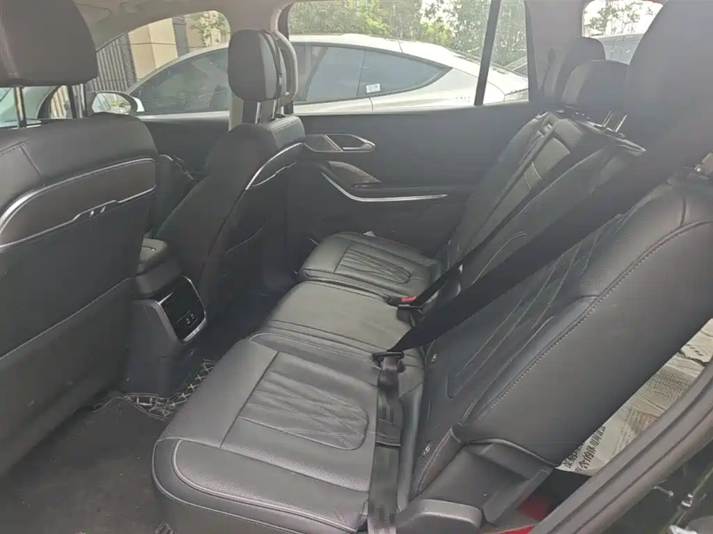 Hongqi HS7 PHEV 2024 2.0T PHEV four-wheel drive Qichang version 7 seats купить на сайте DeffCars