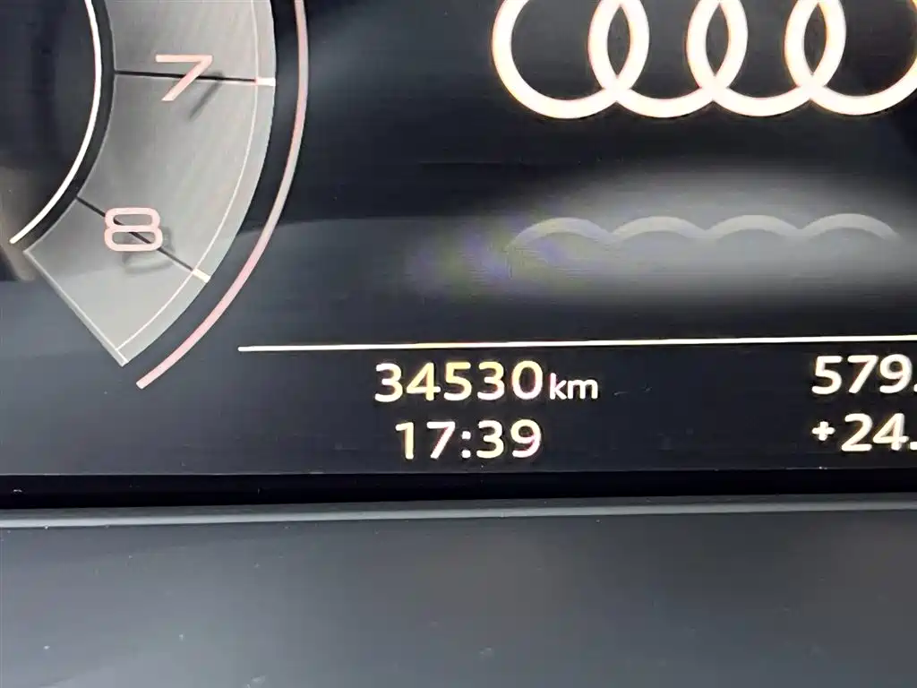 Audi Q5L Sportback 2022 40 TFSI luxury model купить на сайте DeffCars