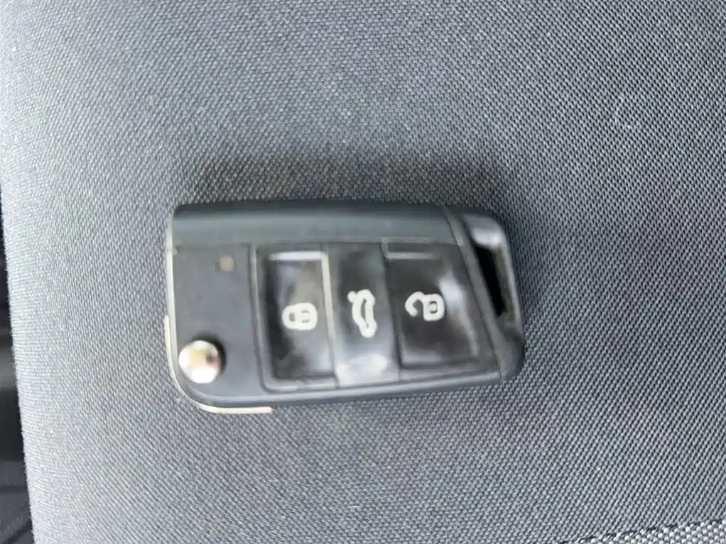 Lavida 2023 Xinrui 1.5L Automatic Xinyi Edition купить на сайте DeffCars