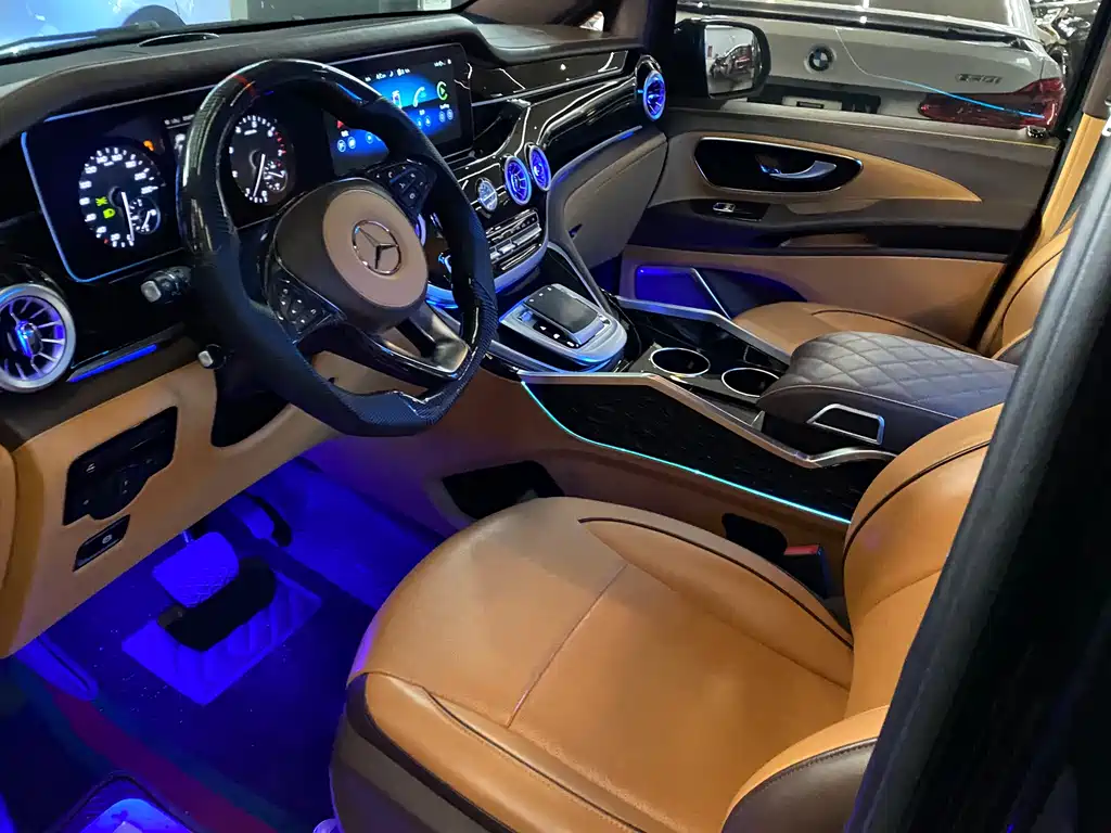 Vito 2023 2.0T Business Edition 7 seats купить на сайте DeffCars