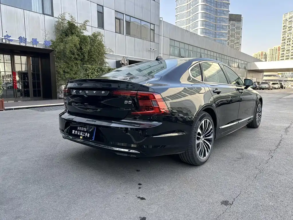Volvo S90 2024 B5 Zhiyi Luxury Edition купить на сайте DeffCars